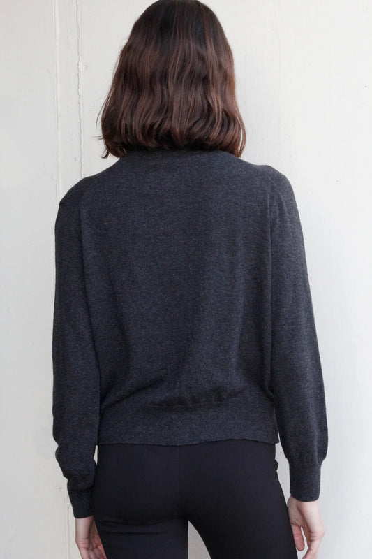Abstract Jumper