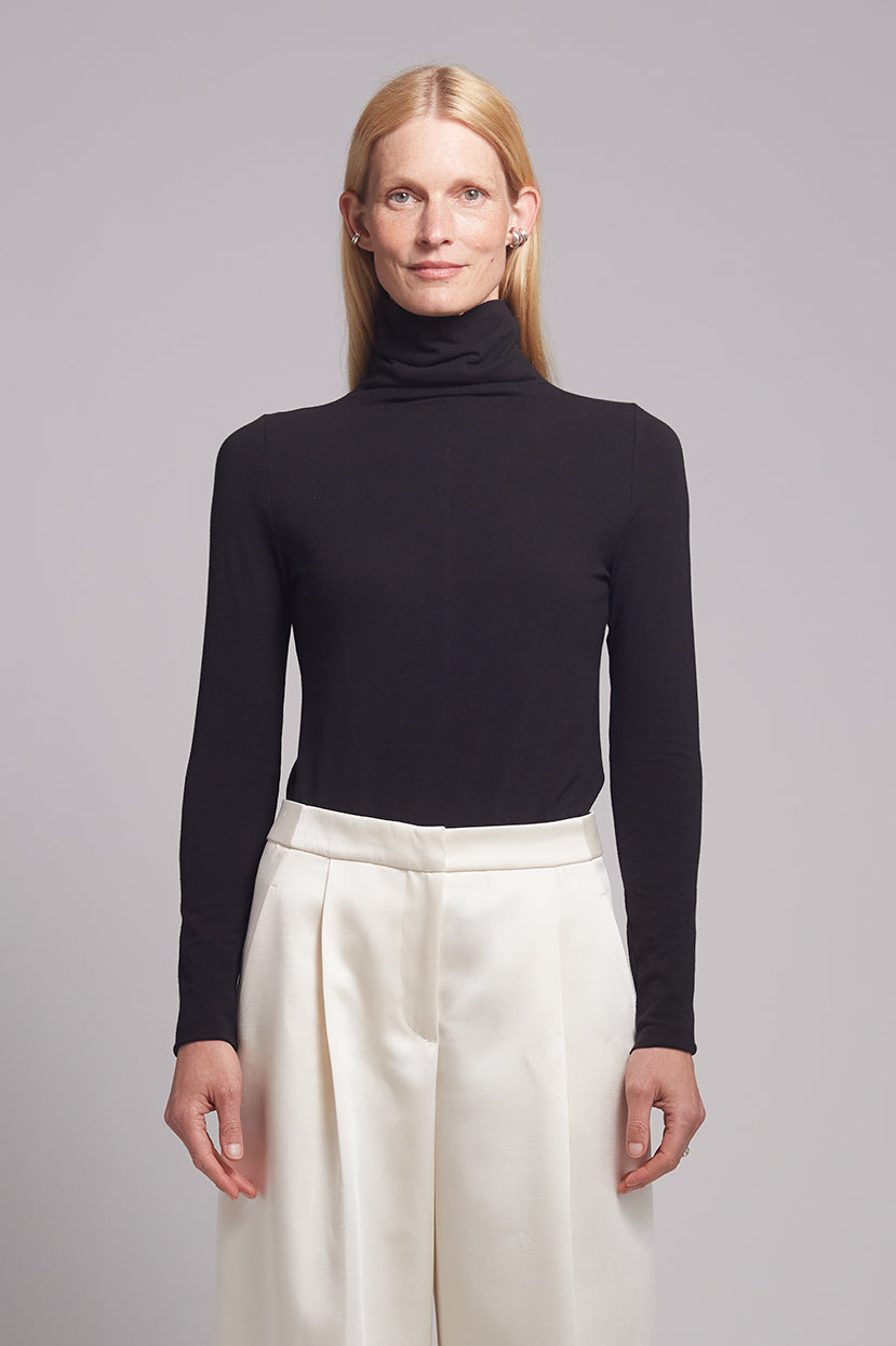 ANA T-NECK