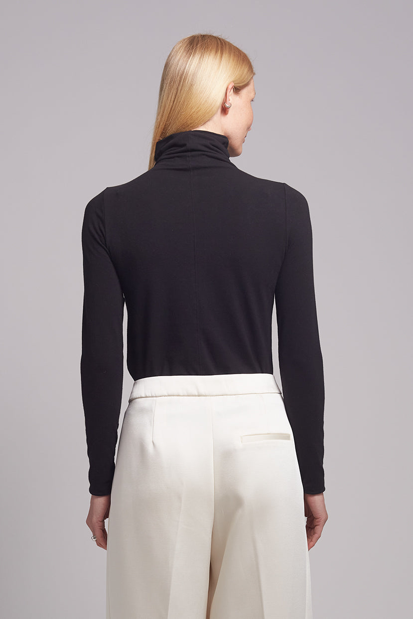 ANA T-NECK
