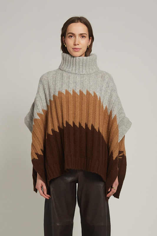OLIVIA PONCHO