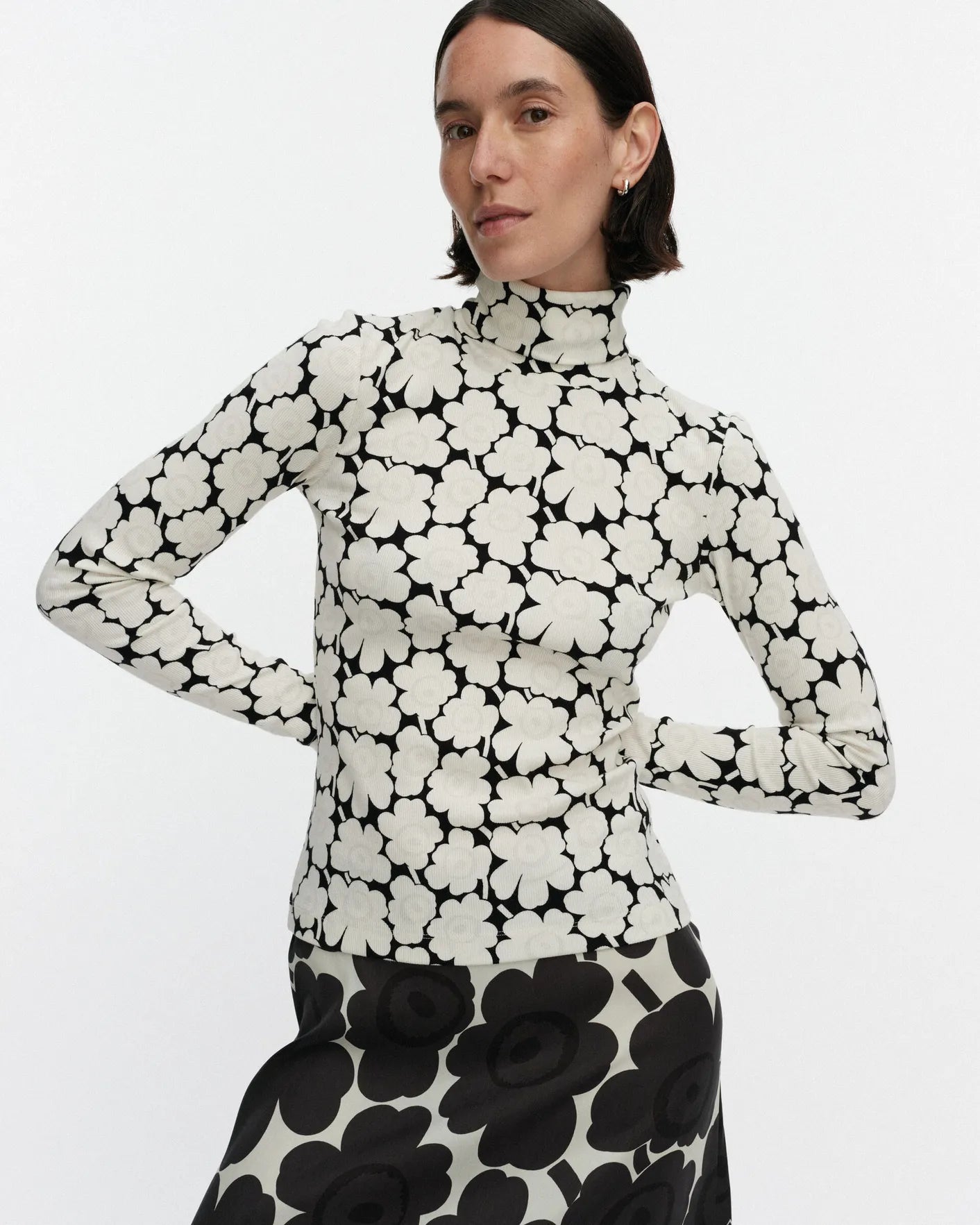 Emali Unikko Turtleneck Shirt