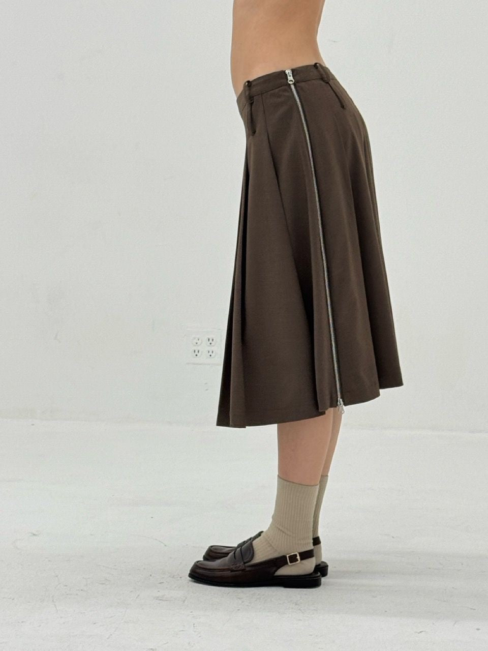 Side Zipper Pleated Skirt