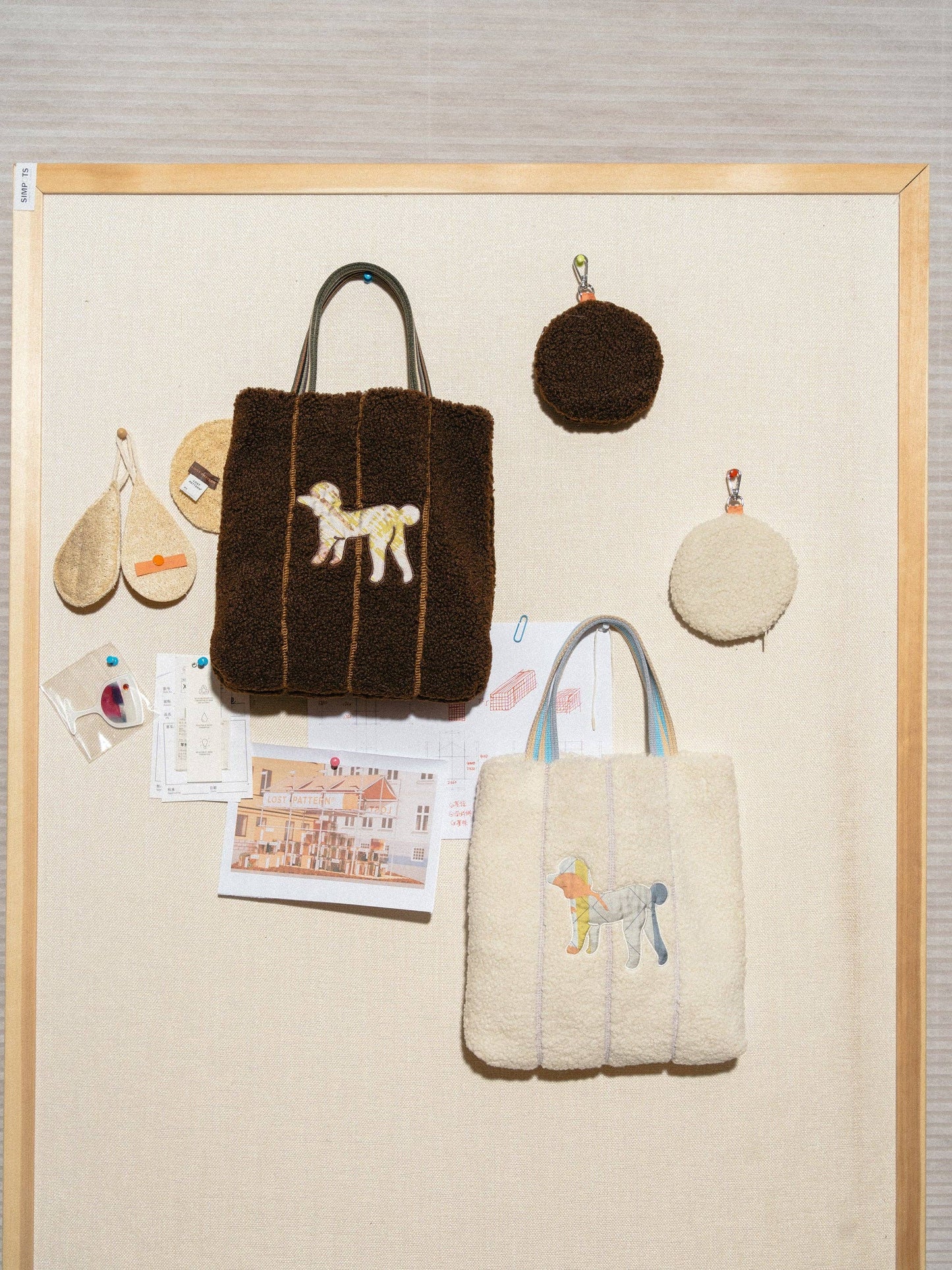 Sherpa Tote Bag with Dog Motif Embroidery in Silk - White