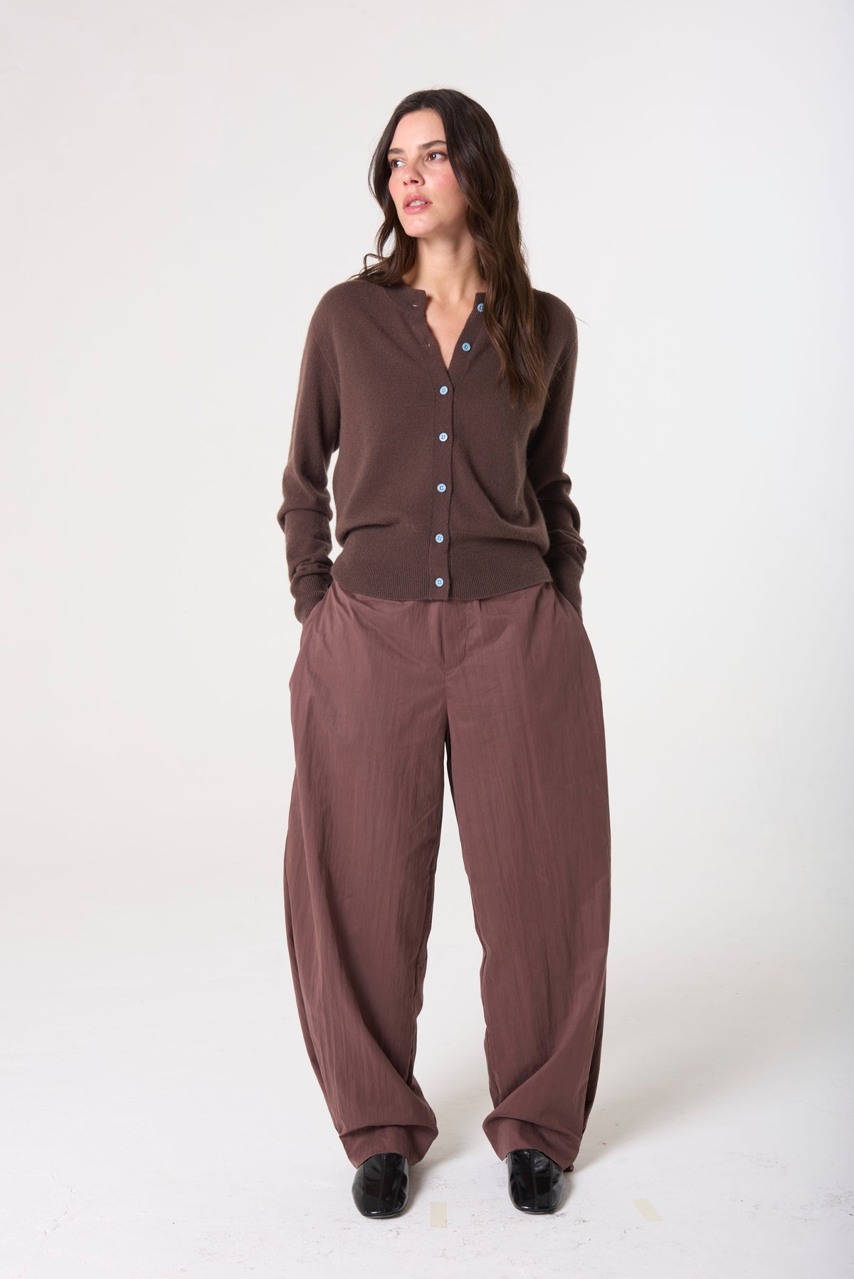 Halle Cardigan in Cashmere - Espresso